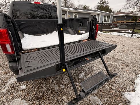 Used 2019 Ford F150 Lariat w/ Equipment Group 502A Luxury image 2