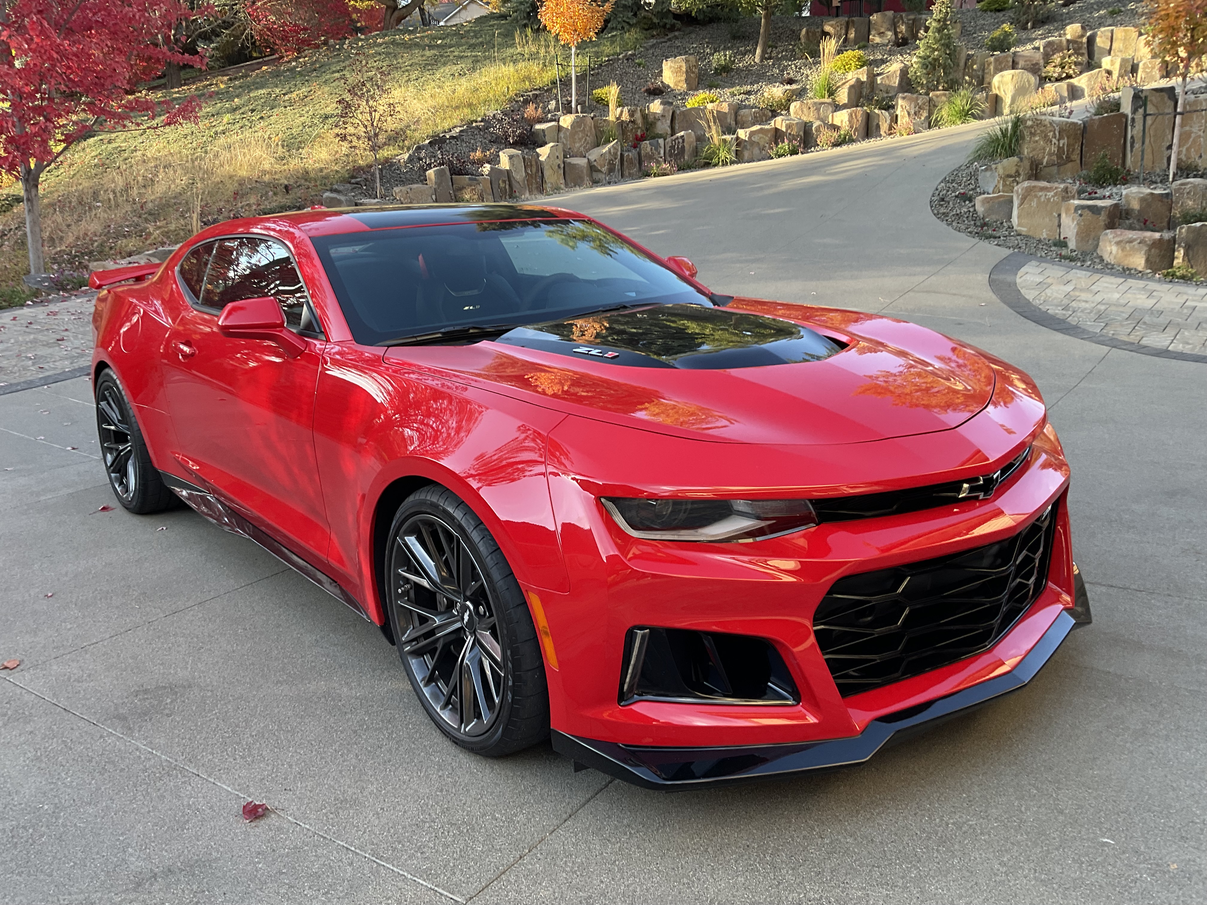 Used 2018 Chevrolet Camaro ZL1 RWD image 1
