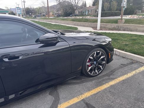 Used 2024 BMW i5 M60 w/ Executive Package image 6