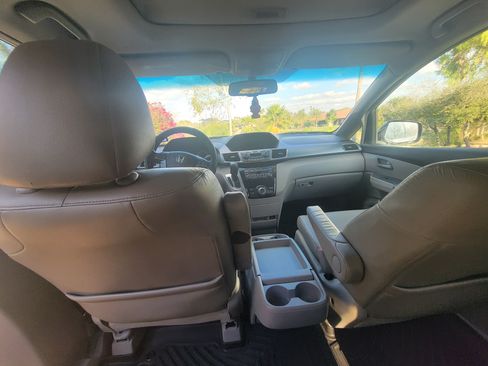 Used 2012 Honda Odyssey EX-L image 17