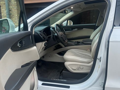 Used 2017 Lincoln MKX Reserve w/ Lincoln MKX Climate Package AWD/4WD image 5