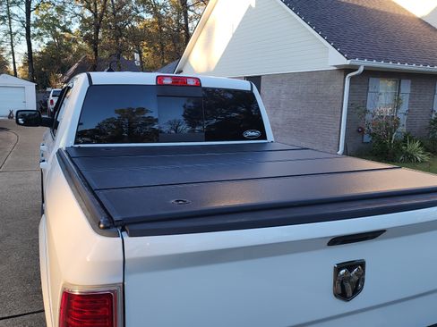 Used 2017 RAM 1500 Laramie w/ Convenience Group image 7