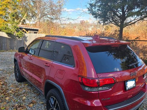 Used 2017 Jeep Grand Cherokee Trailhawk w/ Trailhawk Luxury Group image 10