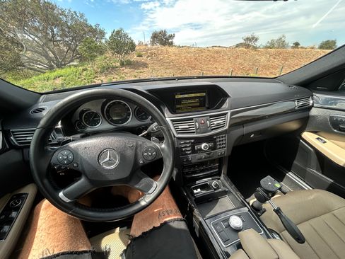 Used 2011 Mercedes-Benz E 350 4MATIC Wagon image 5