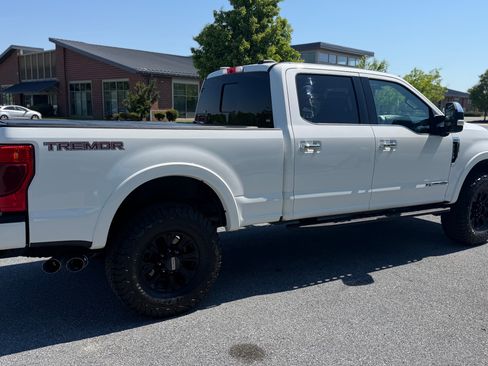Used 2020 Ford F250 Platinum w/ Tremor Off-Road Package AWD/4WD image 5