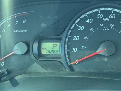 Used 2013 Toyota Sienna L w/ Towing Pkg image 15