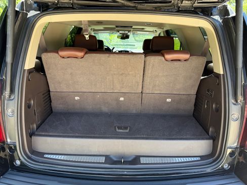 Used 2015 Chevrolet Tahoe LTZ RWD image 21