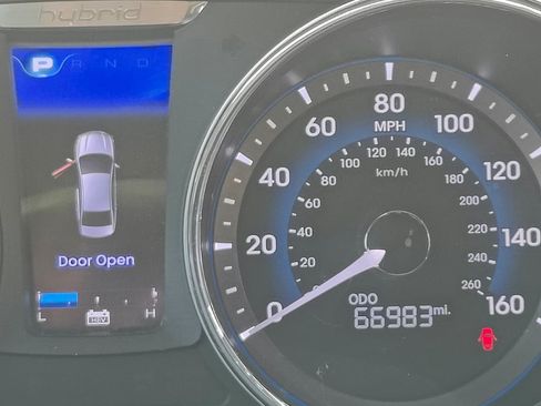 Used 2012 Hyundai Sonata Hybrid w/ Leather Pkg image 2