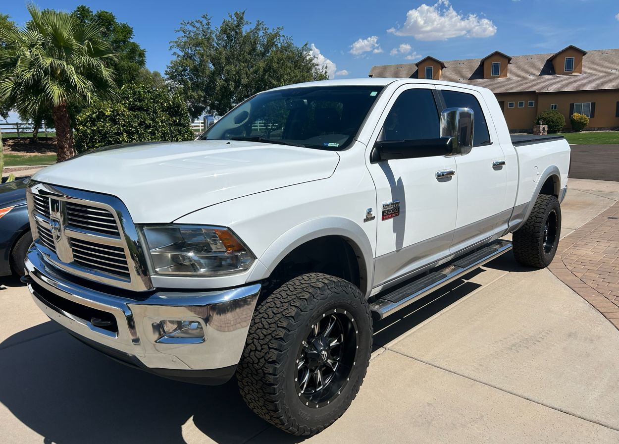 Used 2012 RAM 2500 Laramie AWD/4WD image 4