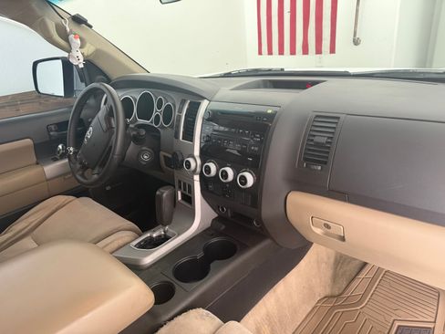 Used 2008 Toyota Sequoia SR5 image 5