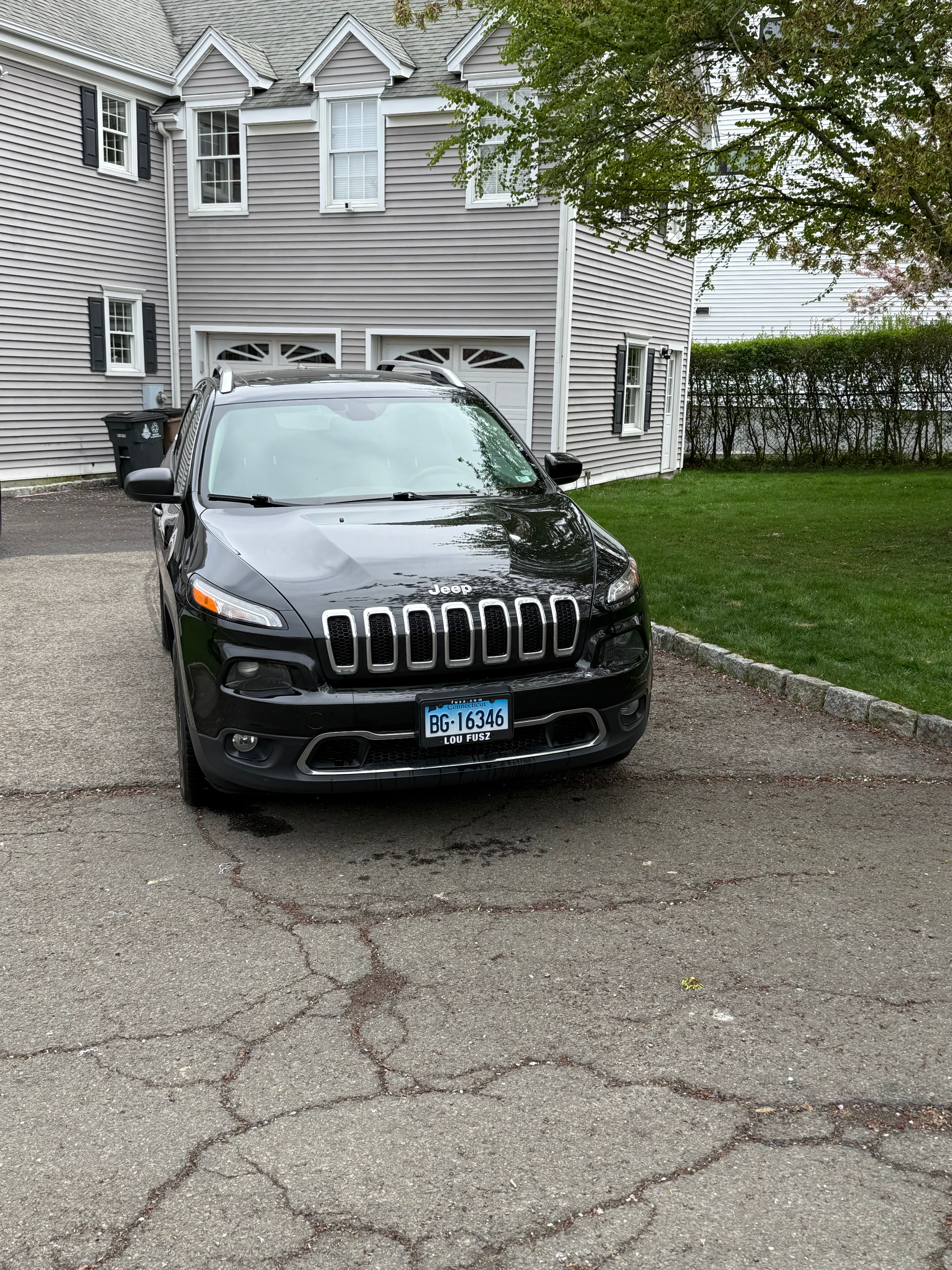 Used 2014 Jeep Cherokee Limited w/ Luxury Group AWD/4WD image 1