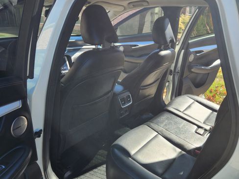 Used 2019 INFINITI QX50 Essential w/ Premium Audio Package image 8