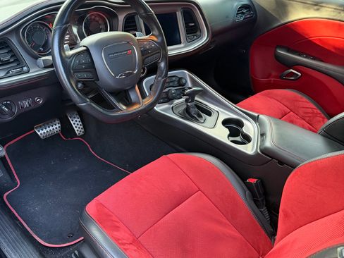 Used 2022 Dodge Challenger R/T Scat Pack RWD image 19