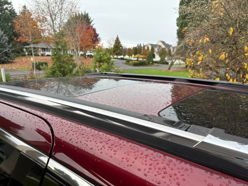 Used 2021 Chrysler Pacifica Limited w/ Premium & Safety Sphere Group image 19