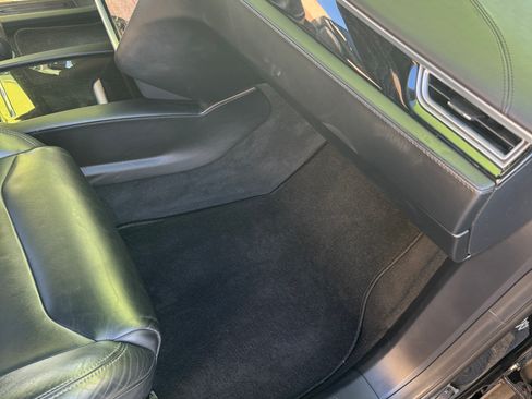 Used 2016 Tesla Model X 90D image 26