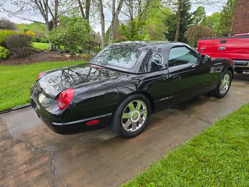 Used 2004 Ford Thunderbird image 6