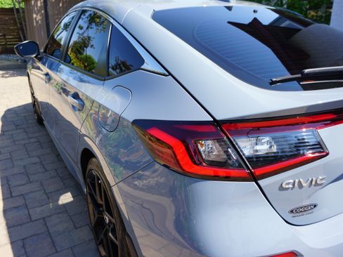 Used 2023 Honda Civic Sport Touring image 9