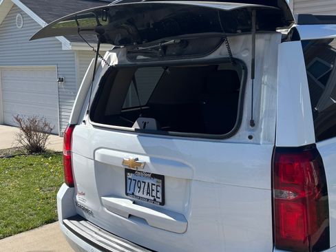 Used 2017 Chevrolet Tahoe LT RWD image 12
