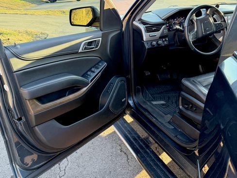 Used 2020 GMC Yukon XL Denali w/ Denali Premium Package image 15