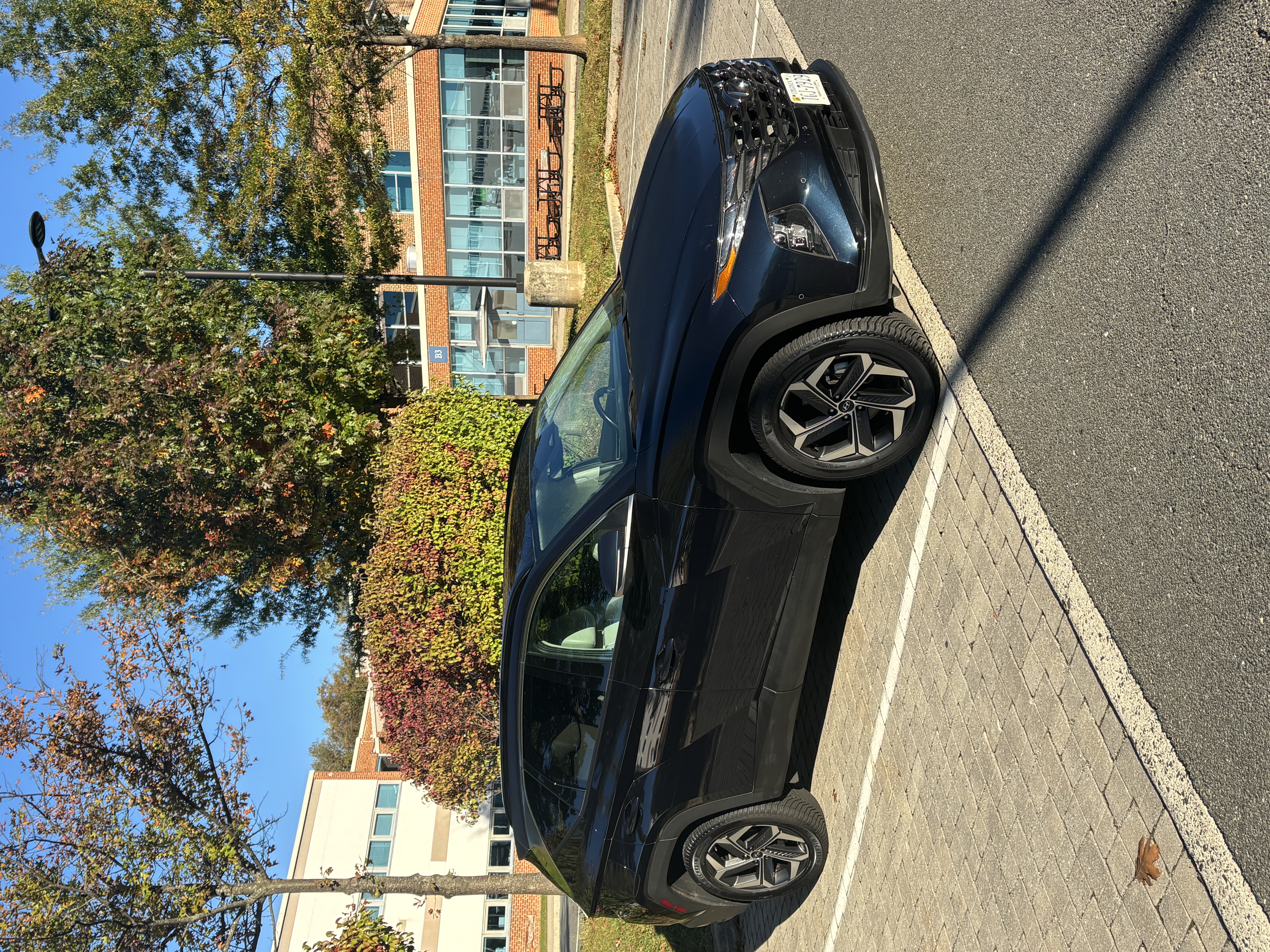 Used 2024 Hyundai Tucson Limited AWD/4WD image 1