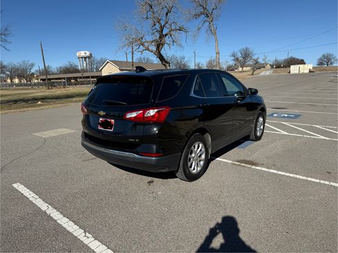 Used 2018 Chevrolet Equinox LT image 4