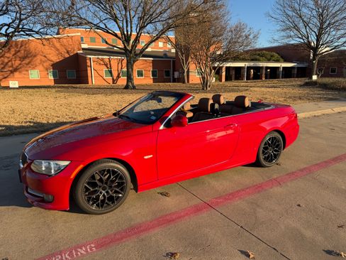 Used 2012 BMW 328i Convertible RWD image 5