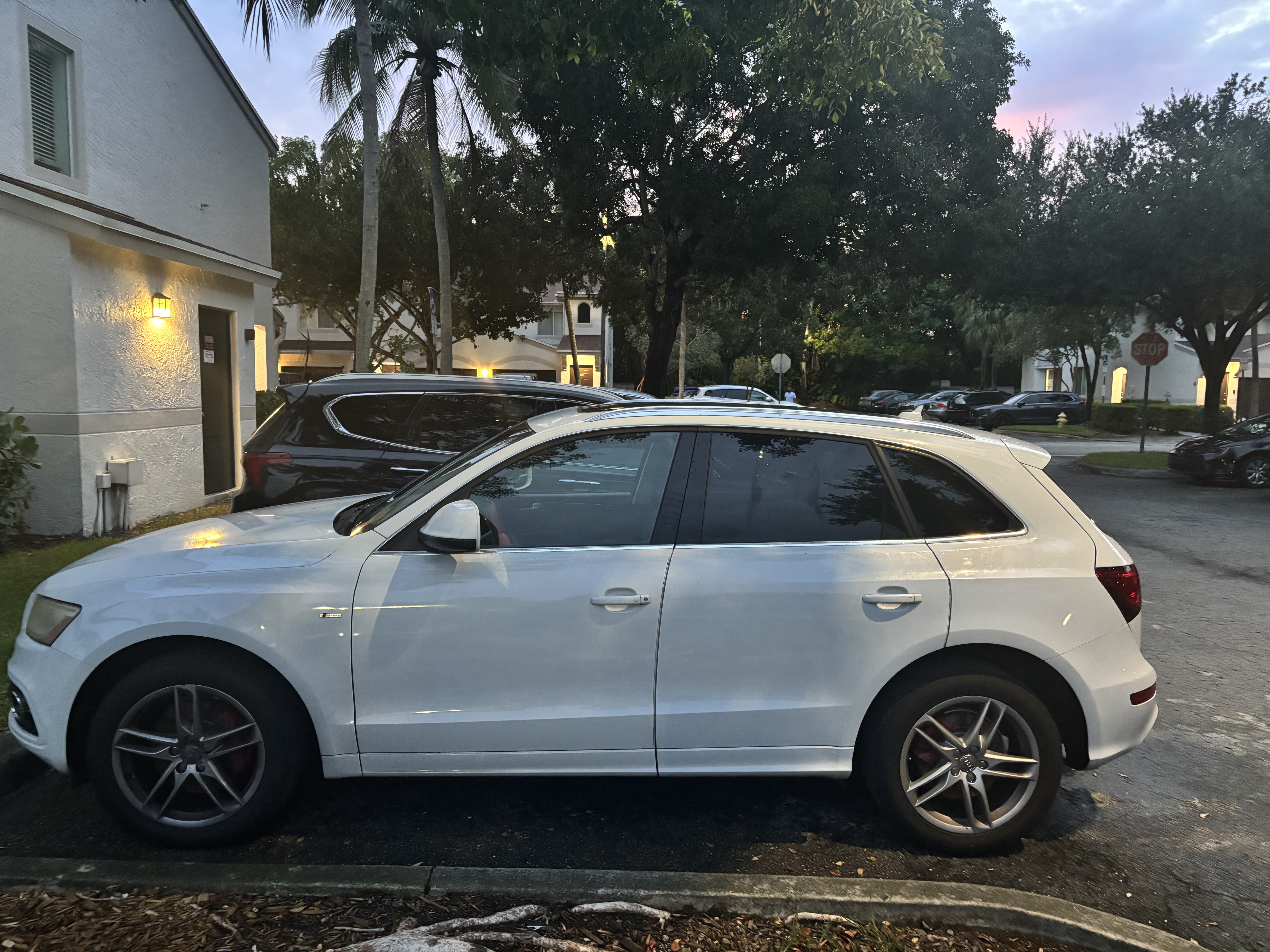 Used 2013 Audi Q5 3.0T Premium Plus w/ Audi MMI Navigation Plus Pkg AWD/4WD image 8
