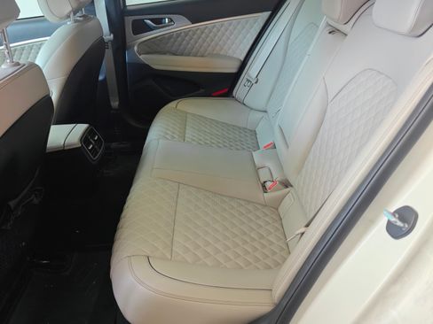 Used 2023 Genesis G70 3.3T w/ Sport Prestige Package image 12