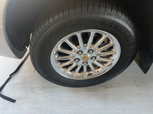 Used 2000 Chrysler 300M image 4