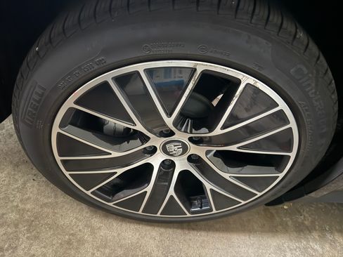 Used 2020 Porsche Taycan AWD/4WD image 17