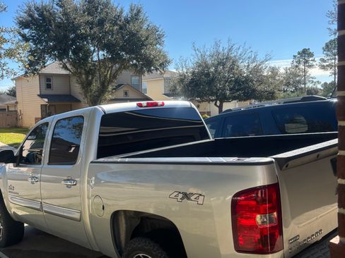 Used 2010 Chevrolet Silverado 1500 LT w/ Texas Edition image 4