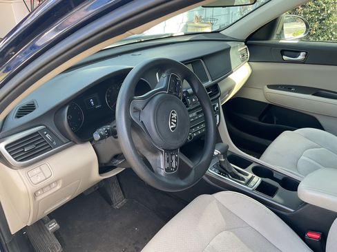 Used 2018 Kia Optima LX image 8