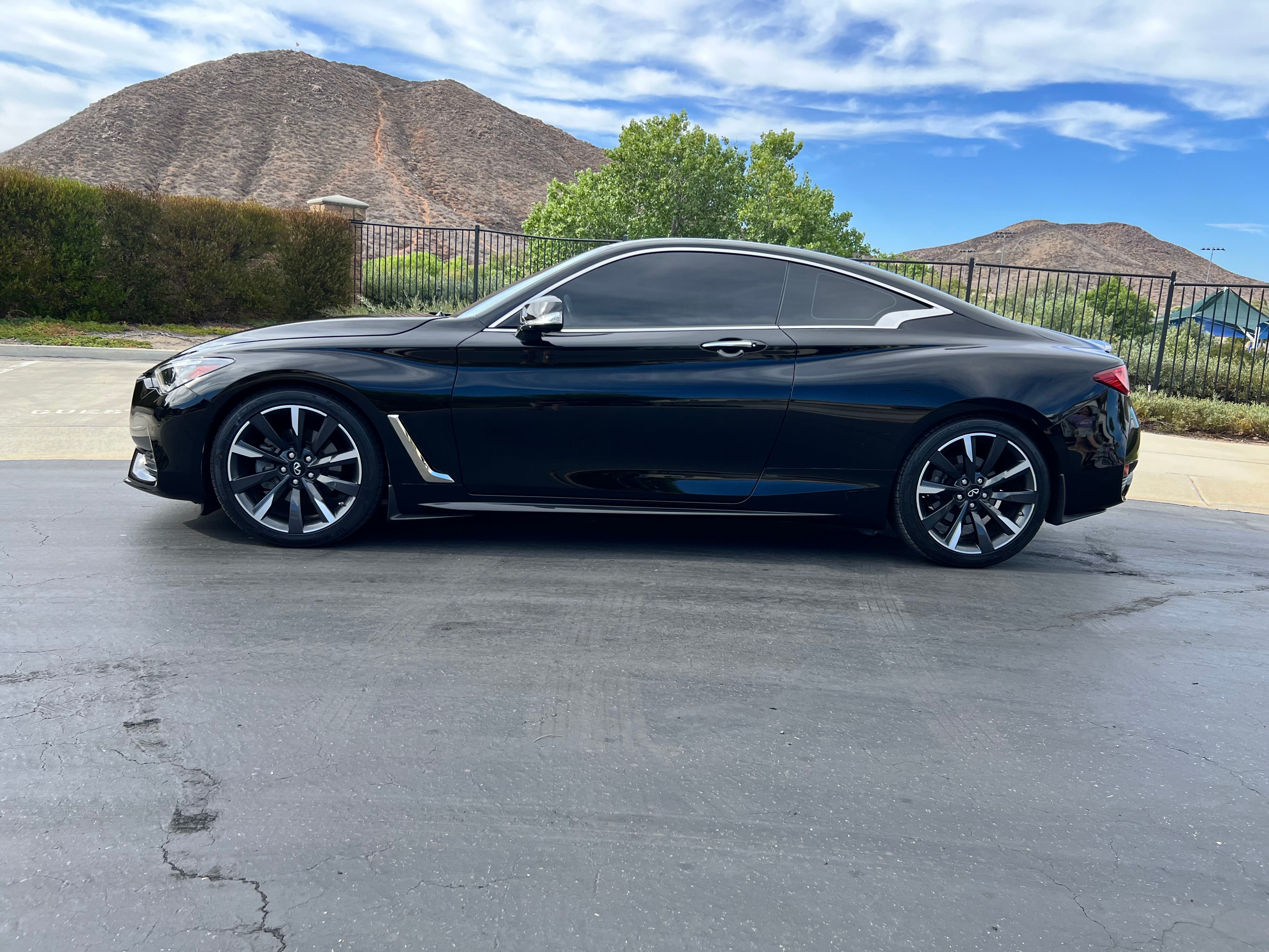 Used 2021 INFINITI Q60 3.0t Luxe RWD image 5