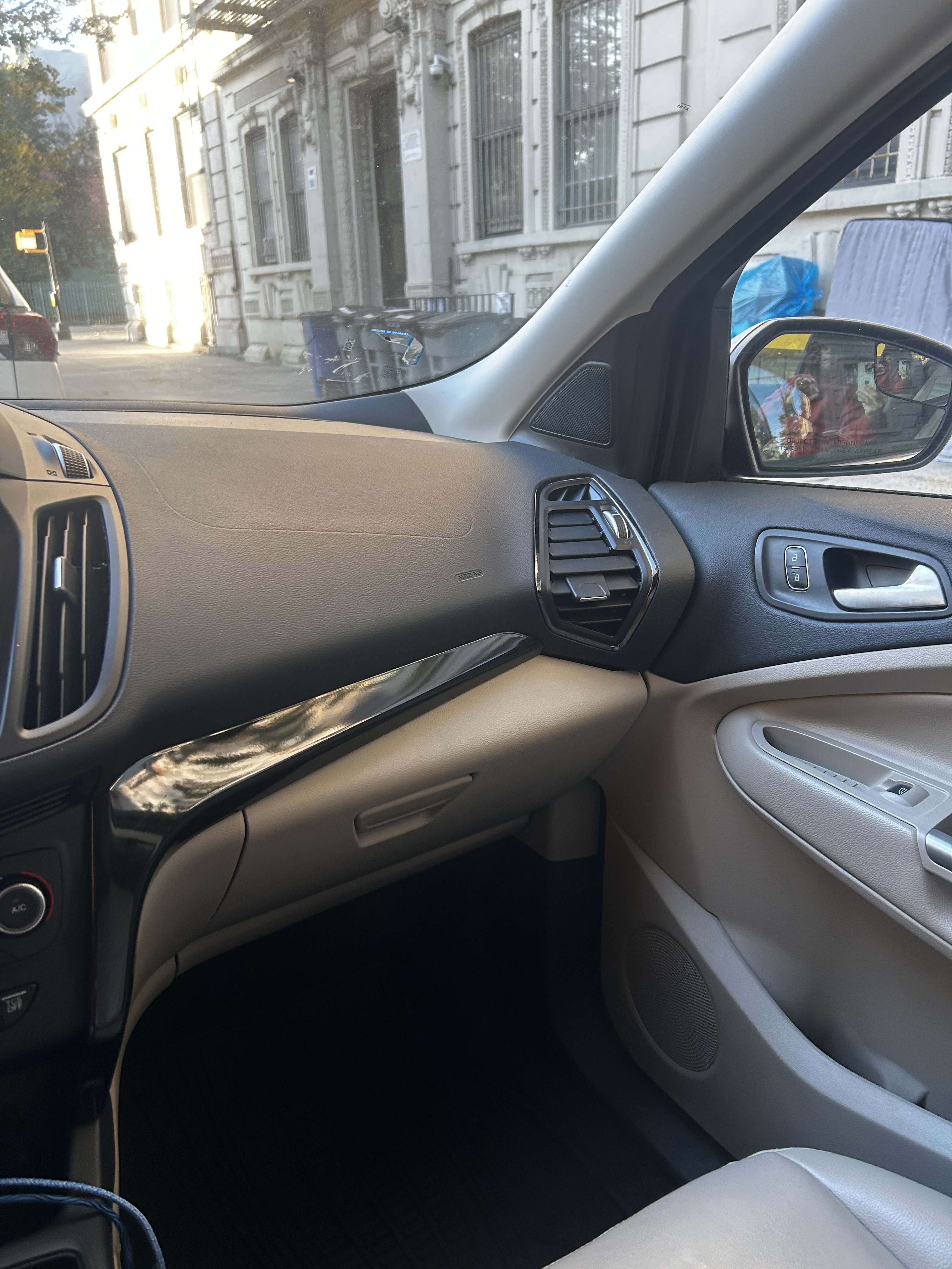 Used 2018 Ford Escape Titanium AWD/4WD image 15