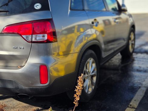 Used 2015 Kia Sorento EX w/ EX V6 Touring Package image 6