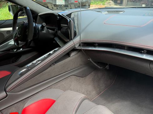 Used 2026 Chevrolet Corvette Z06 RWD image 9