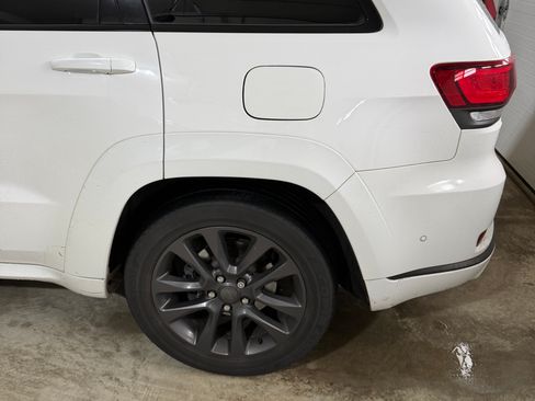 Used 2018 Jeep Grand Cherokee High Altitude AWD/4WD image 21