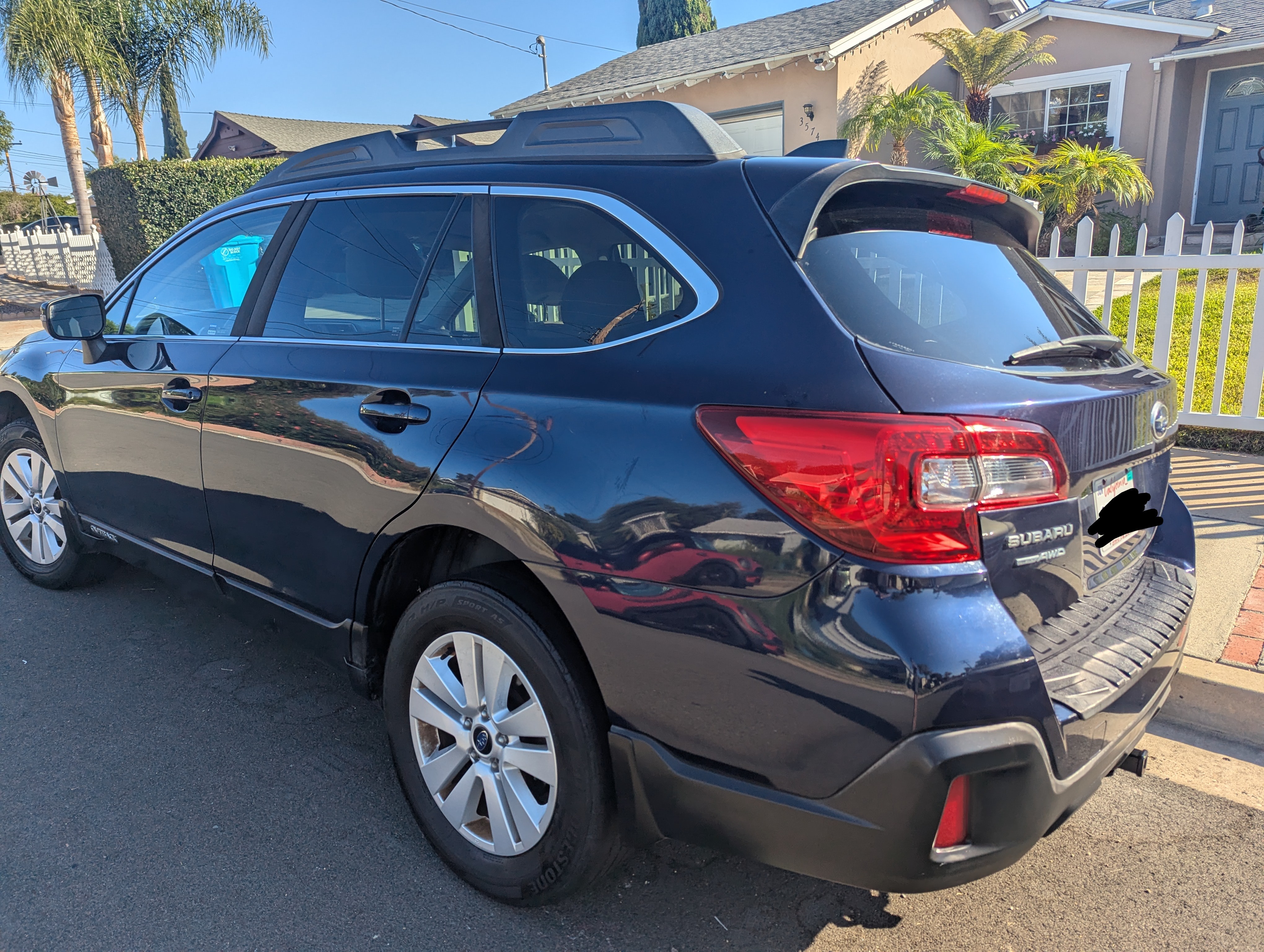 Used 2018 Subaru Outback 2.5i Premium AWD/4WD image 2