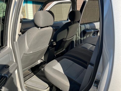 Used 2005 Ford Explorer Sport Trac XLT image 9