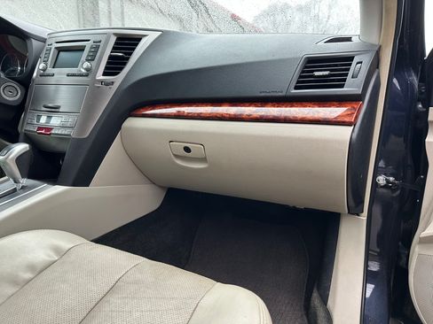 Used 2012 Subaru Outback 2.5i Limited image 8