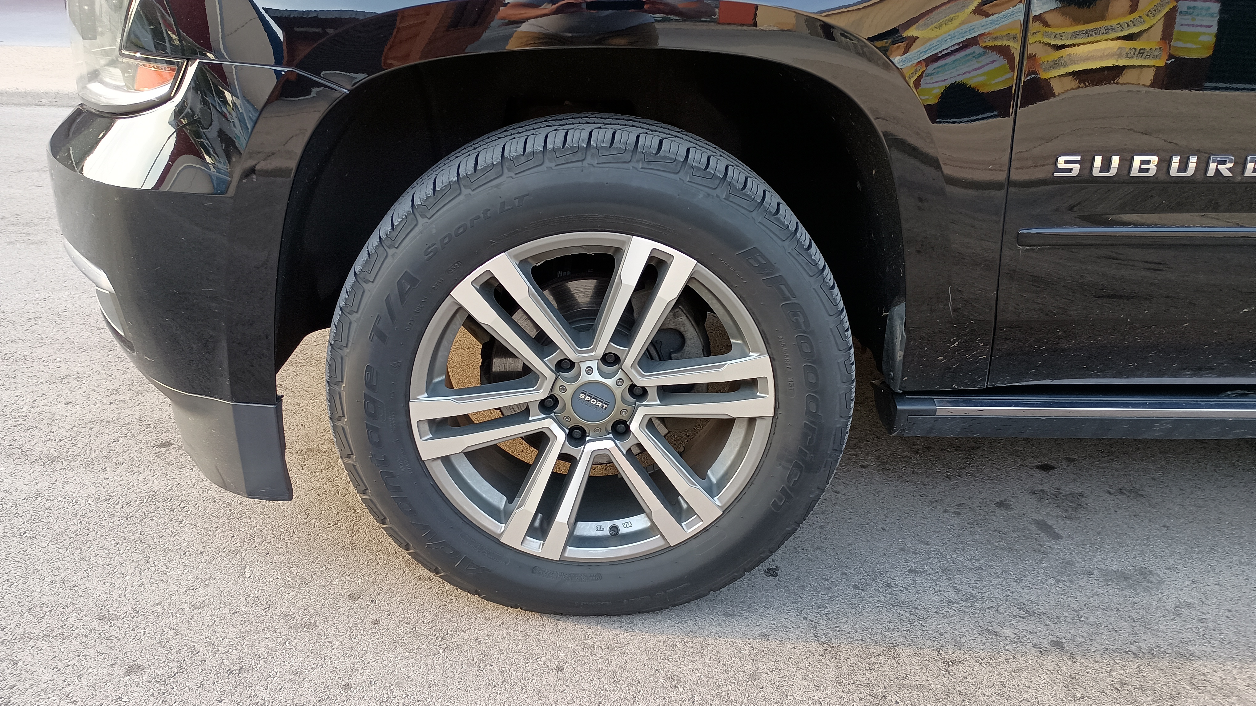 Used 2016 Chevrolet Suburban LTZ AWD/4WD image 12