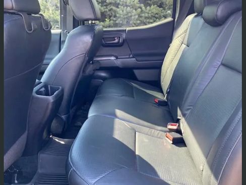 Used 2021 Toyota Tacoma TRD Off-Road w/ TRD Premium Off Road Package image 16