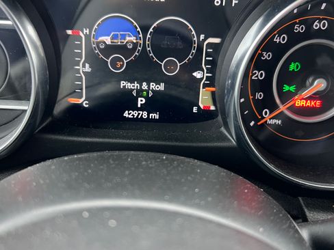 Used 2020 Jeep Wrangler Unlimited Sport AWD/4WD image 28