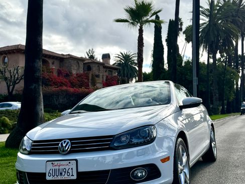 Used 2012 Volkswagen Eos Lux image 2