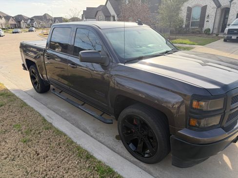 Used 2015 Chevrolet Silverado 1500 LT w/ Texas Edition, 1LT Trim image 9
