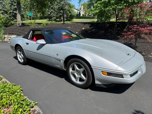 Used 1996 Chevrolet Corvette Convertible image 13