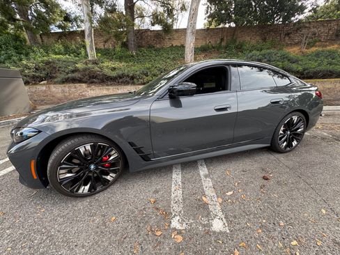 Used 2025 BMW M440i w/ Premium Package image 18