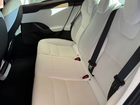 Used 2022 Tesla Model S Standard Range image 12