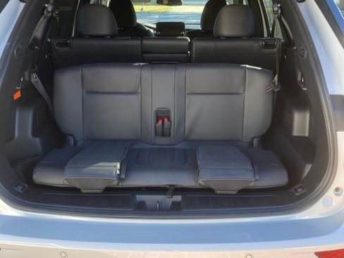 Used 2024 Mitsubishi Outlander 4WD Plug-In Hybrid image 10