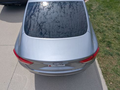 Used 2015 Chrysler 200 S FWD image 4